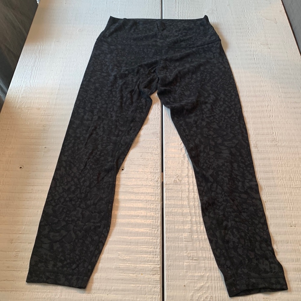 COPY - Align size 8 black and dark grey